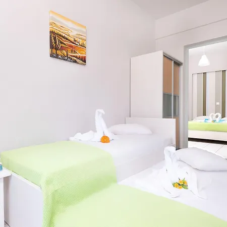 Aparthotel Ilios 2*