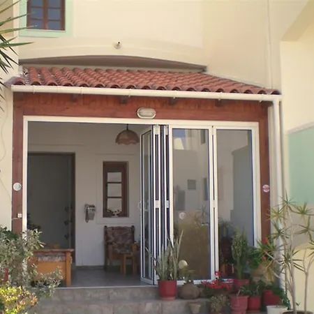 Ilios Aparthotel 2*